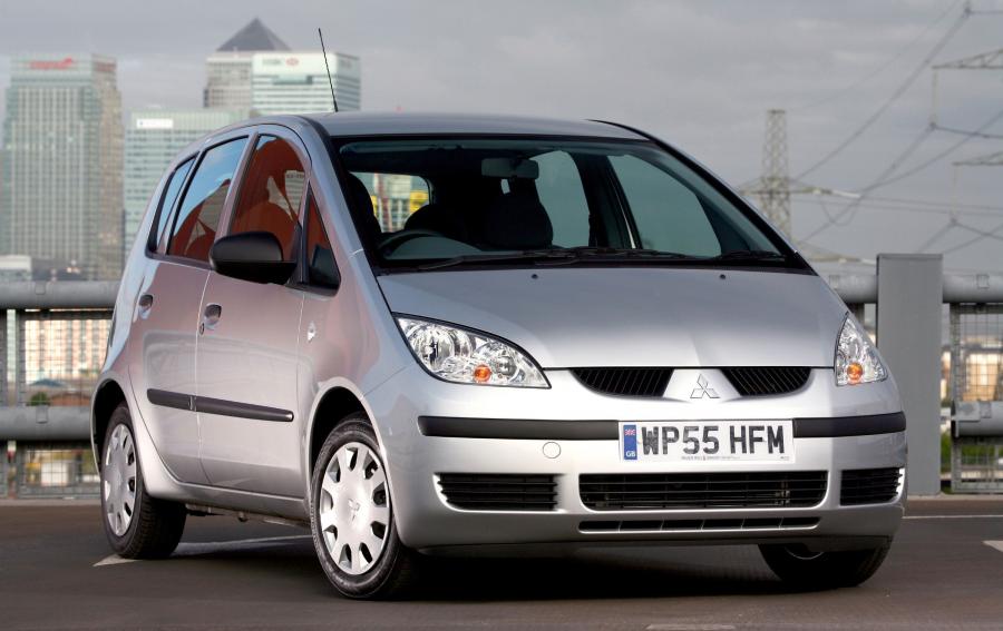  Mitsubishi Colt 5-Door 2004 года  (UK) (фото 26 из 33)